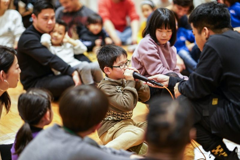 Ngày gia đình Nhật Bản đề cao sự kết nối giữa gia đình và cộng đồng. Ngày gia đình Nhật Bản đề cao sự kết nối giữa gia đình và cộng đồng.